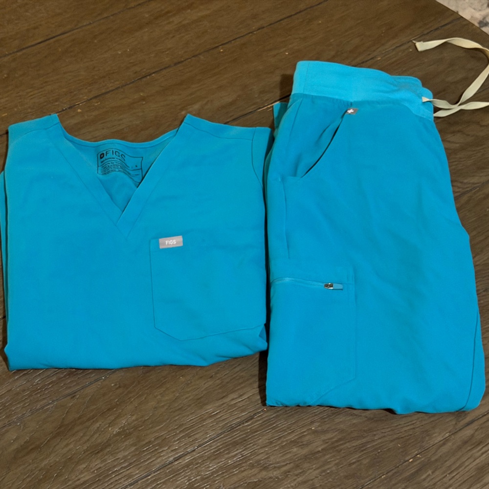 Figs Teal V-Neck Scrub Top